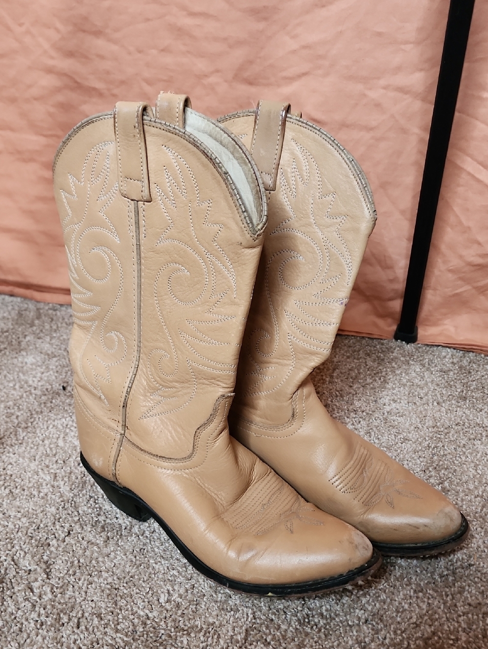 Women's Tan Leather Embroidered Western Heeled Boots
